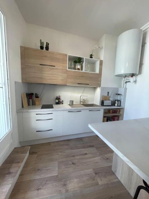 Appartamento L'Echappee Chic Au Coeur De Valence Valence  Esterno foto