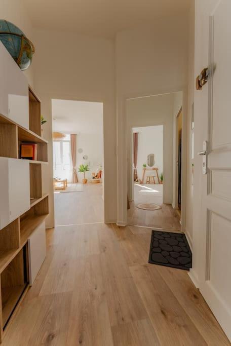 Appartamento L'Echappee Chic Au Coeur De Valence Valence  Esterno foto